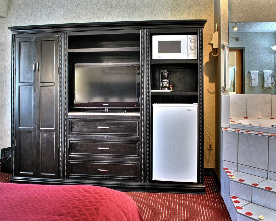 Quality Inn & Suites North Gibsonia Buitenkant foto